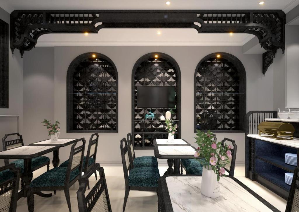 Hanoi Graceful Hotel And Travel Exterior photo